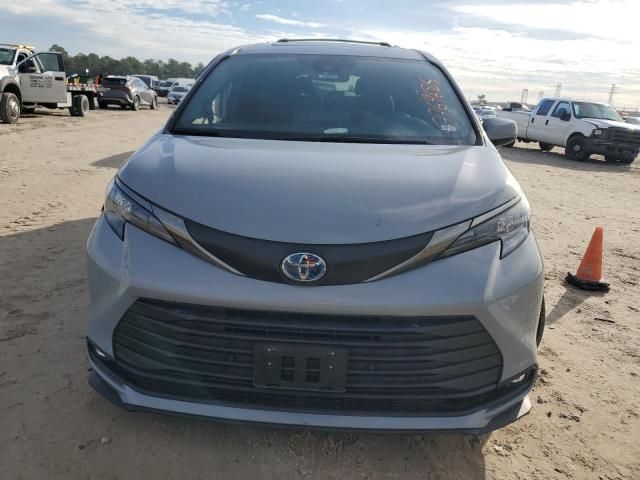 2023 Toyota Sienna XSE