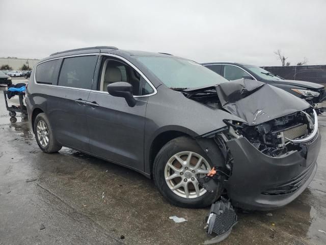 2020 Chrysler Voyager LXI