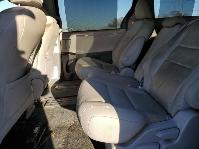 2015 Toyota Sienna XLE