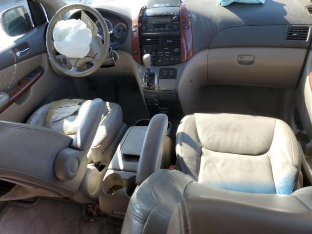 2004 Toyota Sienna XLE