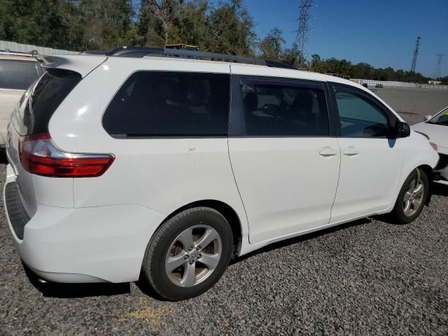 2015 Toyota Sienna LE