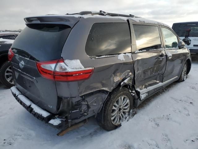 2015 Toyota Sienna XLE