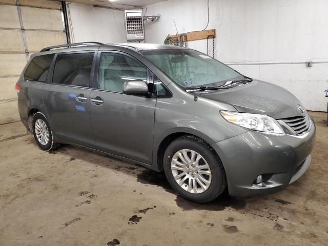 2012 Toyota Sienna XLE