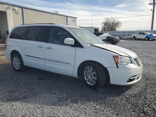 2016 Chrysler Town & Country Touring