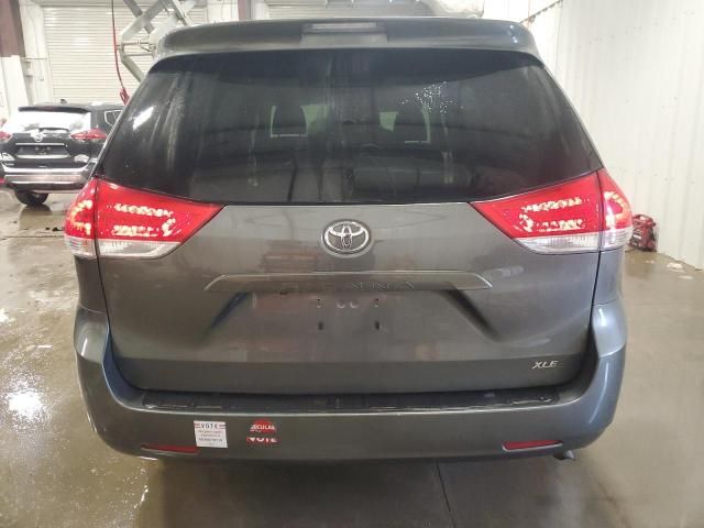 2013 Toyota Sienna XLE