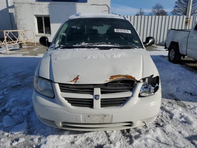 2005 Dodge Grand Caravan SE