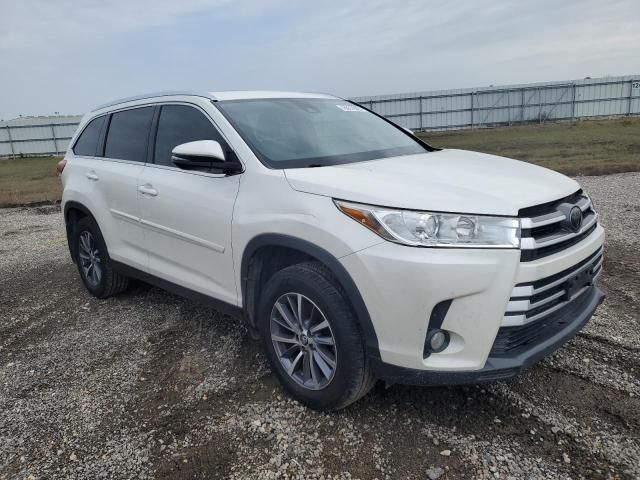 2019 Toyota Highlander SE