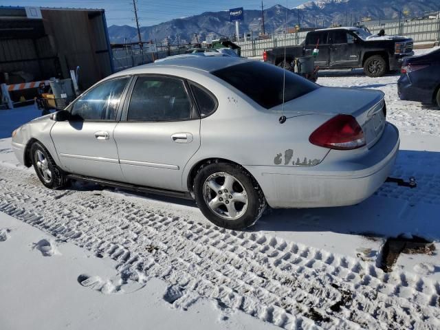 2004 Ford Taurus SE