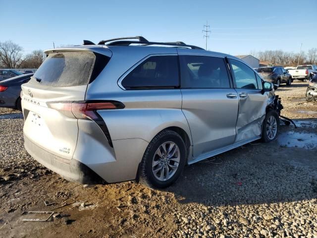 2022 Toyota Sienna XLE