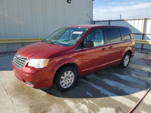 2010 Chrysler Town & Country LX