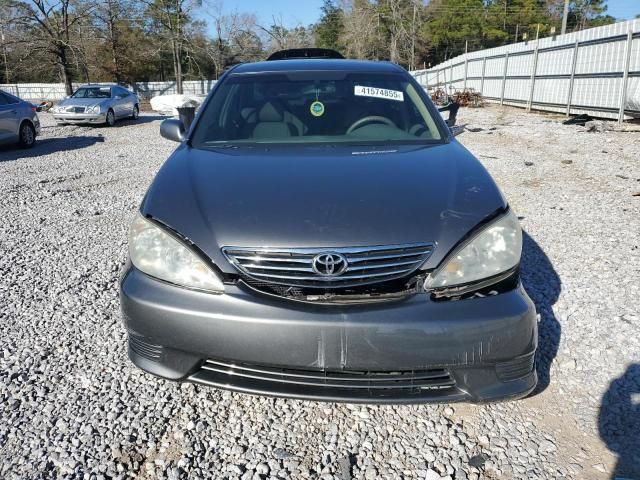 2005 Toyota Camry LE