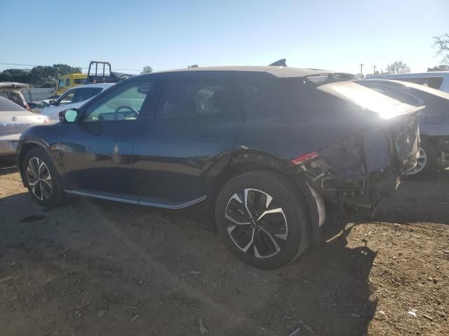 2022 KIA EV6 Light