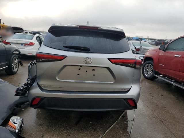 2022 Toyota Highlander XLE