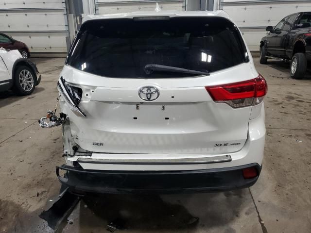 2018 Toyota Highlander SE