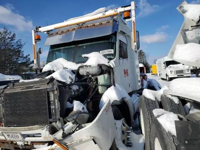 2007 Freightliner Conventional Columbia