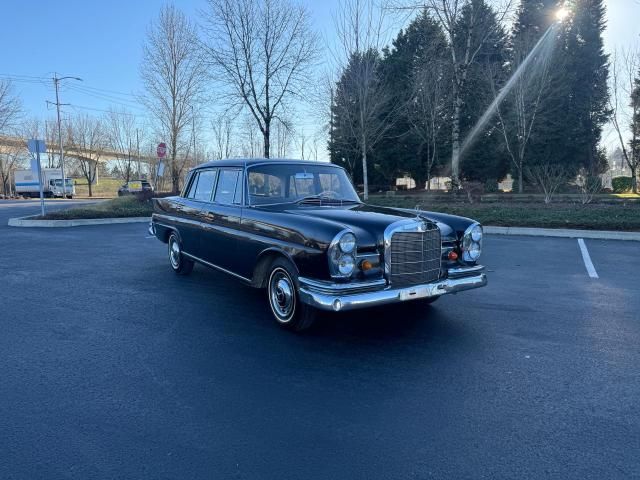 1965 Mercedes-Benz 220 SE