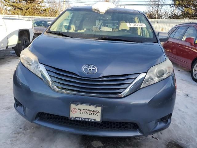 2015 Toyota Sienna LE