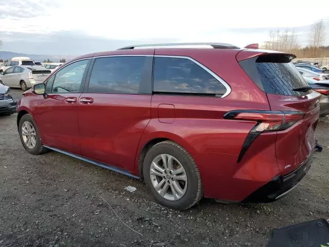 2022 Toyota Sienna Limited