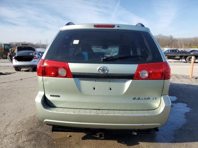 2007 Toyota Sienna CE