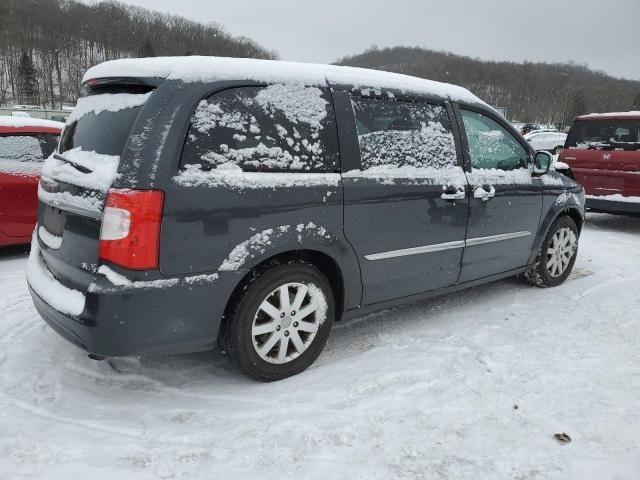 2012 Chrysler Town & Country Touring L