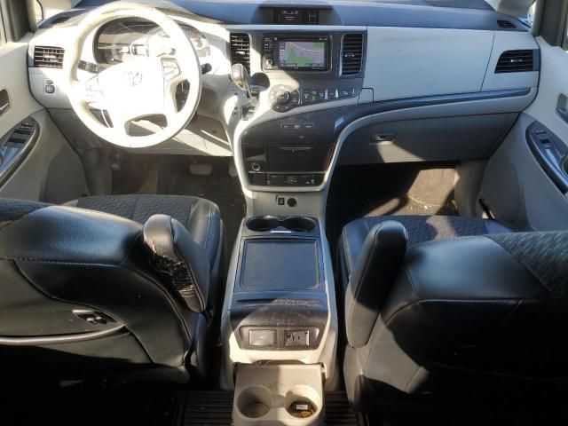 2013 Toyota Sienna Sport