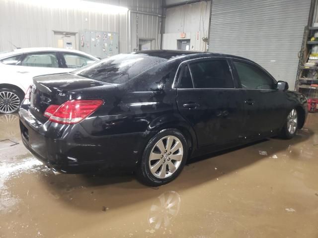 2005 Toyota Avalon XL