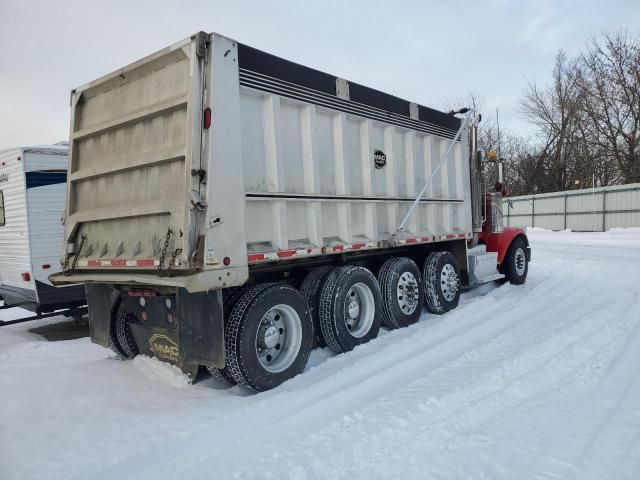 2014 Peterbilt 388