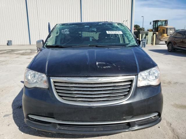 2016 Chrysler Town & Country Touring L