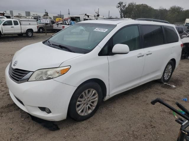 2011 Toyota Sienna XLE