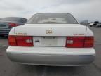 2000 Lexus LS 400