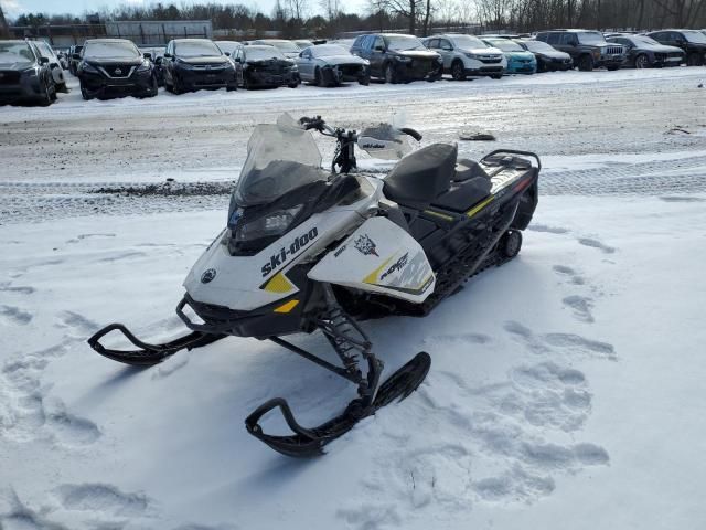 2017 Skidoo 2017 Skidoo MXZ