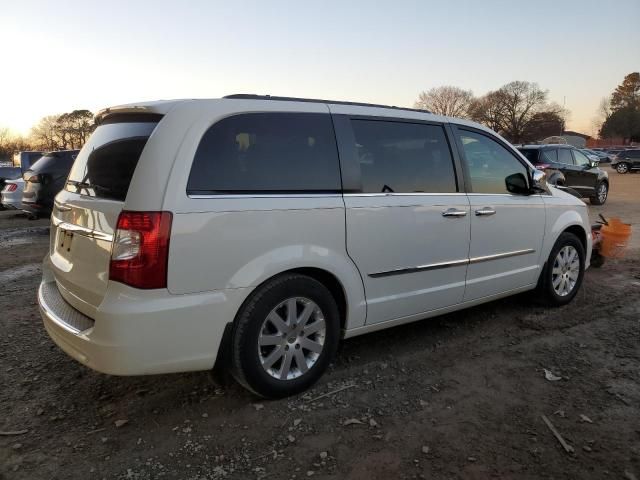 2012 Chrysler Town & Country Touring L