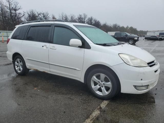 2004 Toyota Sienna XLE