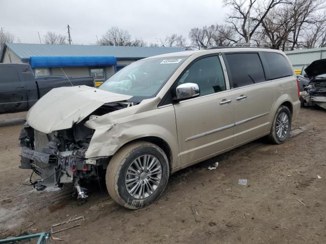 2014 Chrysler Town & Country Touring L