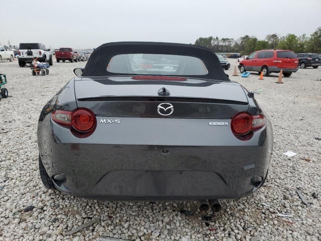 2021 Mazda MX-5 Miata Club