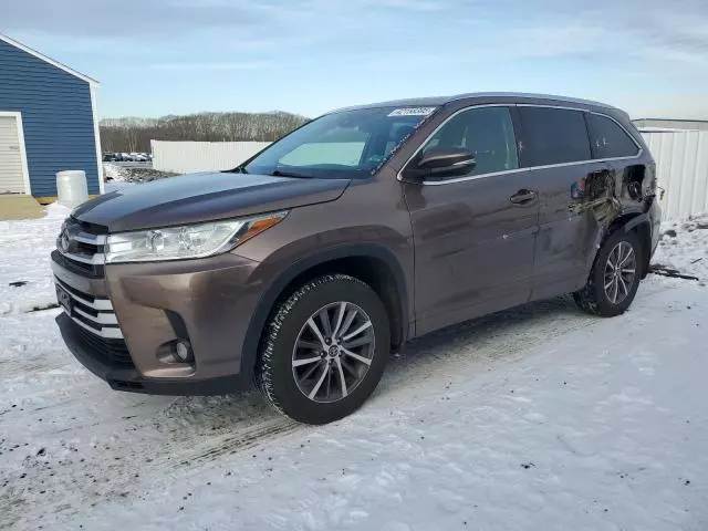 2018 Toyota Highlander SE