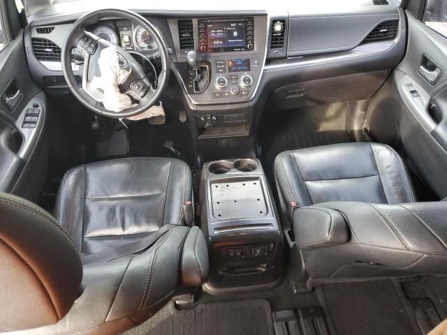 2018 Toyota Sienna SE