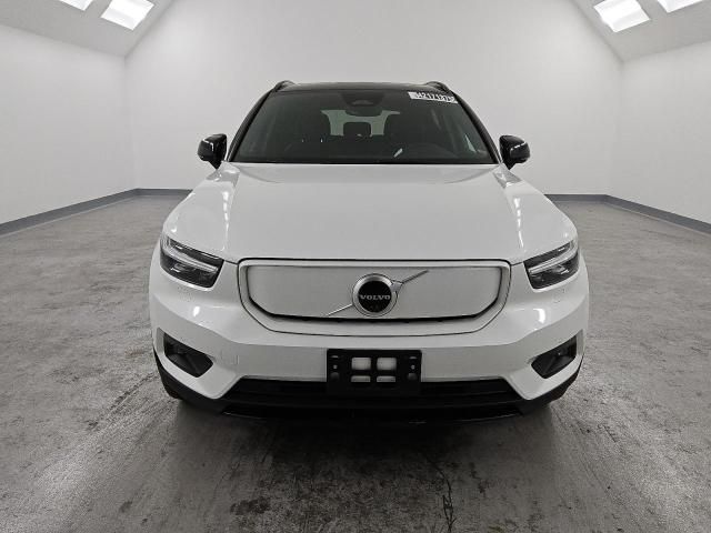 2022 Volvo XC40 P8 Recharge Plus