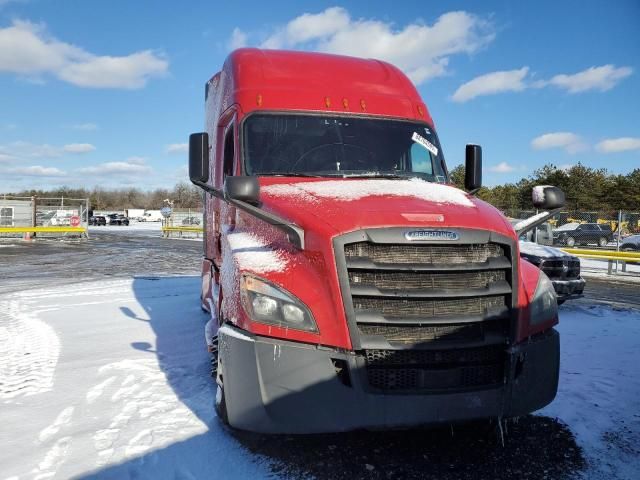 2019 Freightliner Cascadia 126