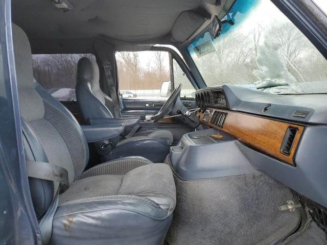 1988 Dodge RAM Wagon B250