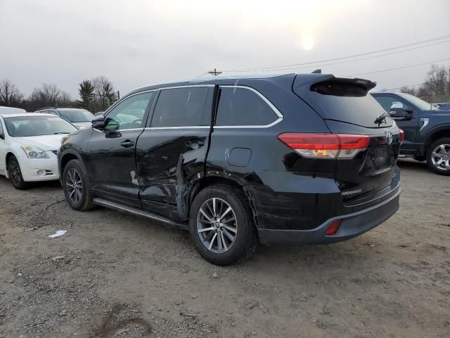 2017 Toyota Highlander SE