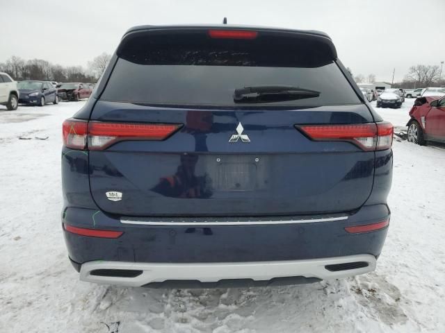 2022 Mitsubishi Outlander SE