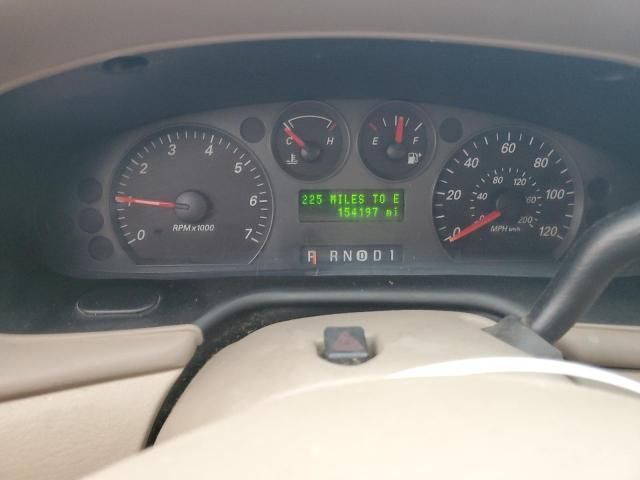 2006 Ford Taurus SE