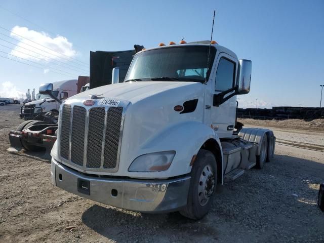 2016 Peterbilt 579