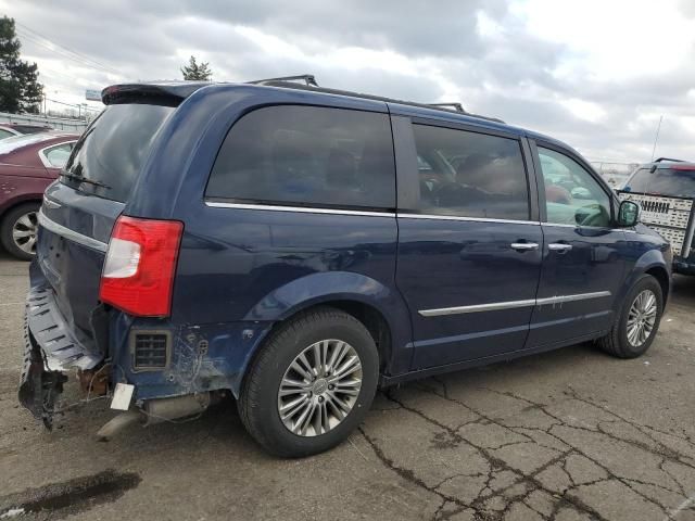 2013 Chrysler Town & Country Touring L