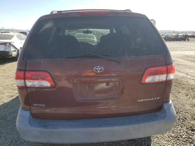 2001 Toyota Sienna LE