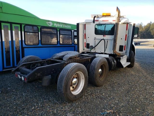 2019 Kenworth Construction T880