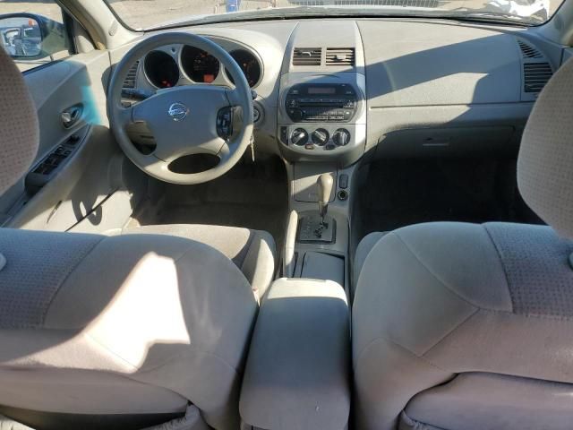 2004 Nissan Altima Base