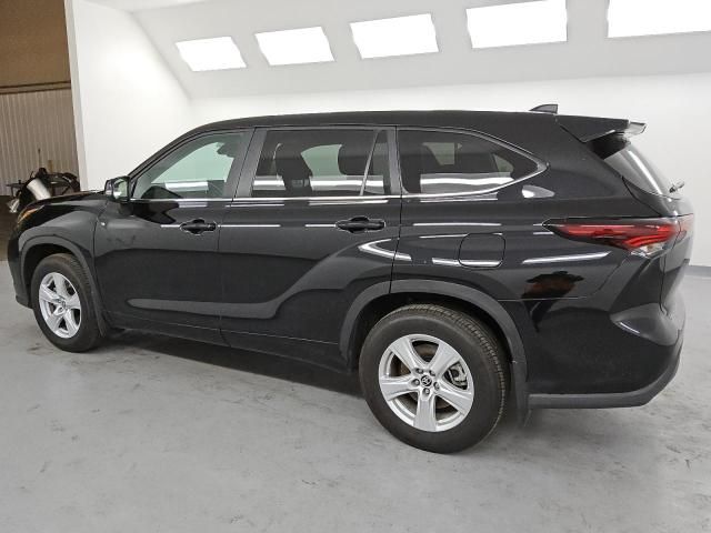 2024 Toyota Highlander LE