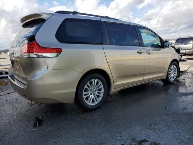 2014 Toyota Sienna XLE